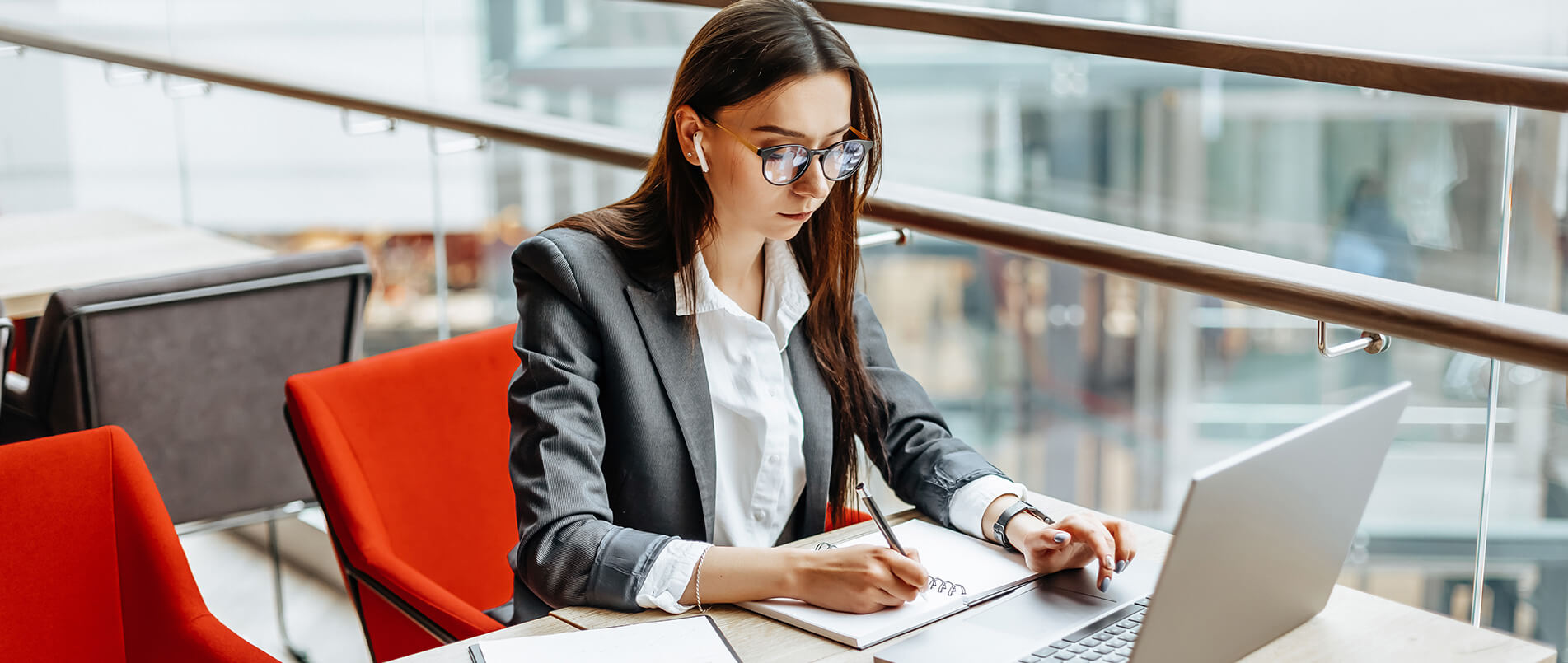 MWC 2024丨移远通信全新Wi-Fi 7和蓝牙5.4模组组合，为PC提供巅峰无线连接体验